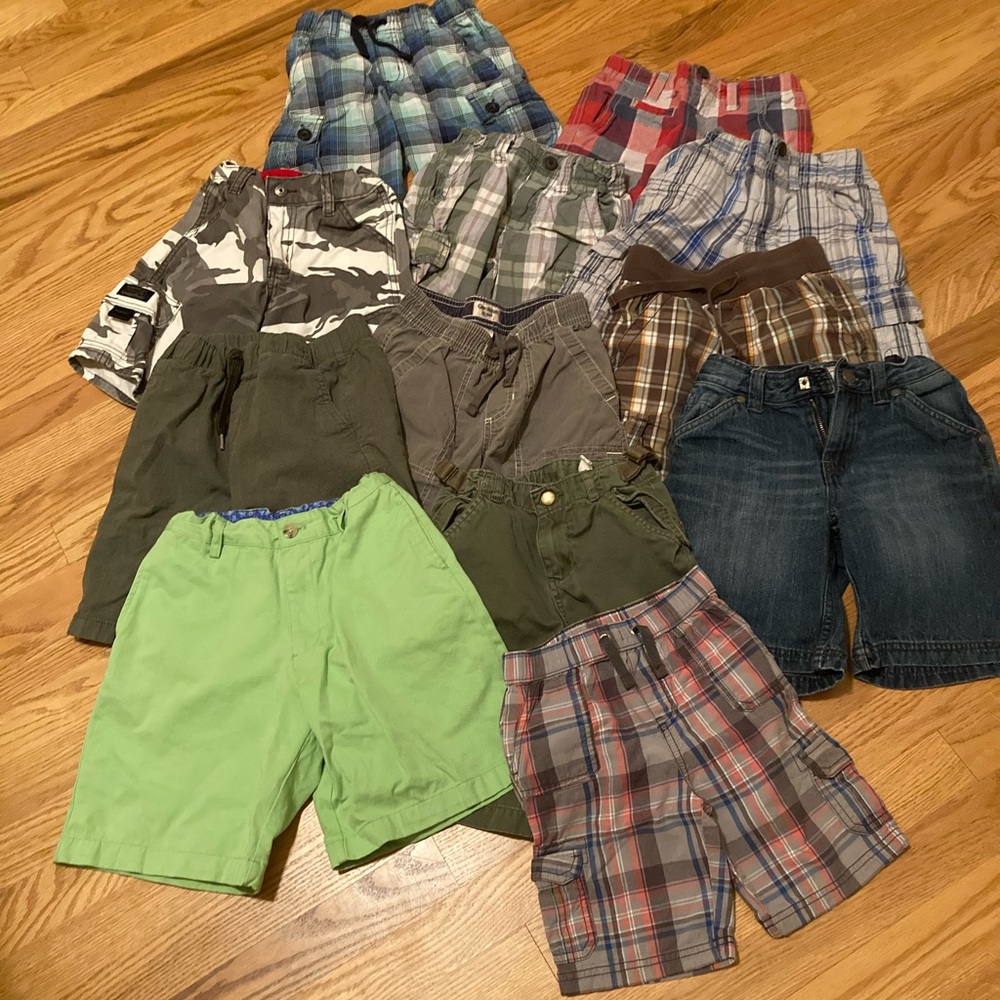 Boys shorts size 6 adjustable waist